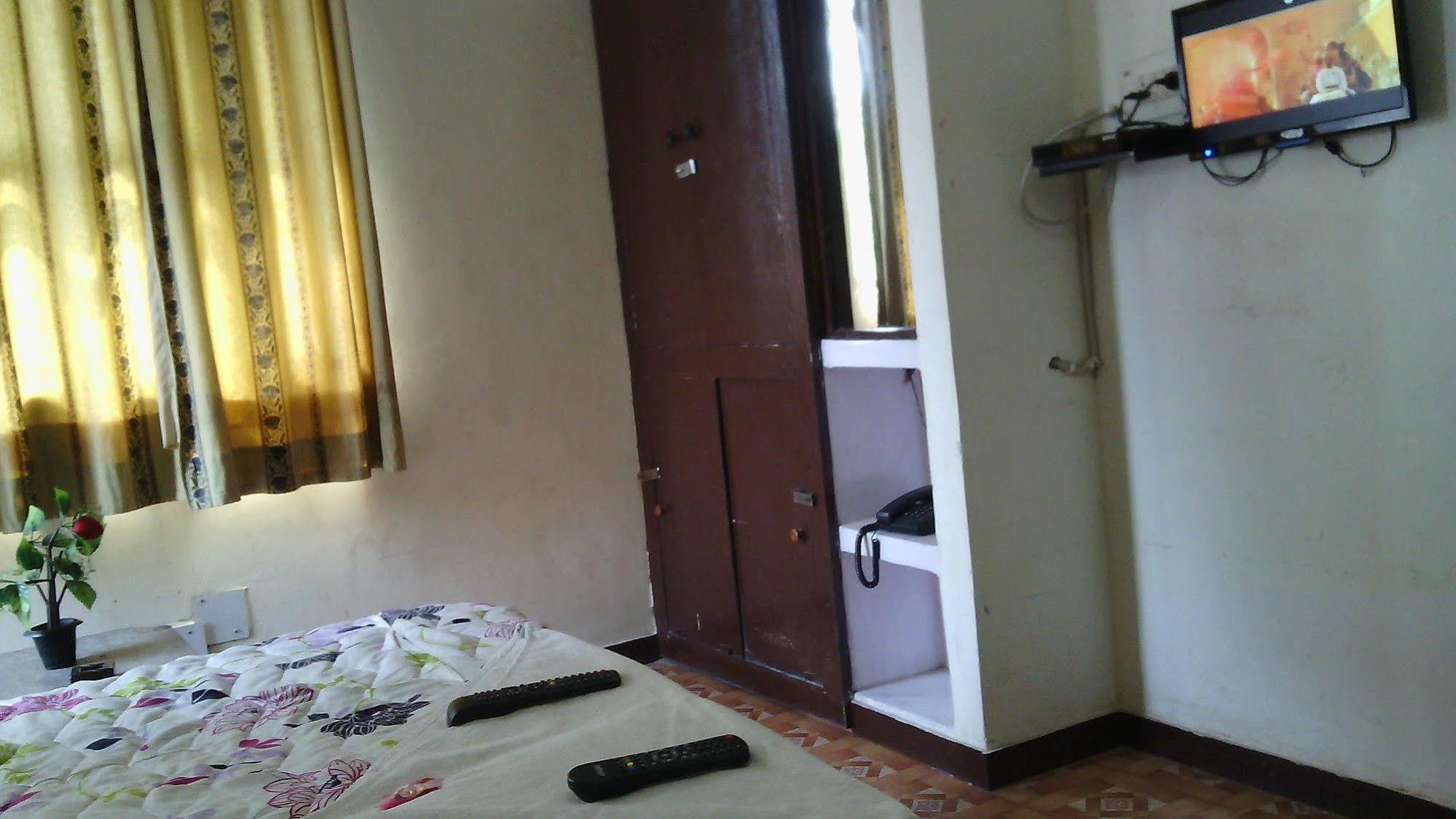 Hotel Grace Agra  Bagian luar foto